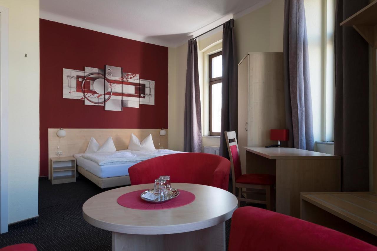 Gaestehaus Lisakowski Pension Am Brautwiesenpark Görlitz Buitenkant foto