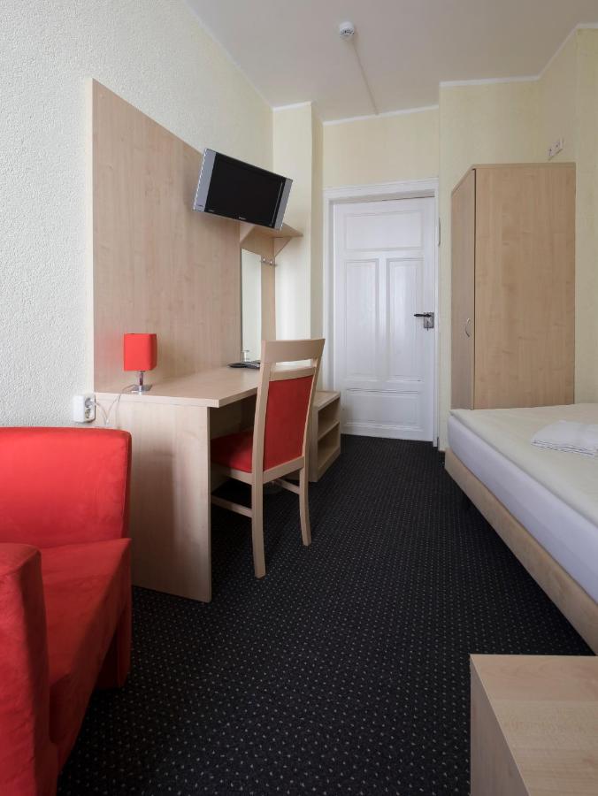 Gaestehaus Lisakowski Pension Am Brautwiesenpark Görlitz Buitenkant foto